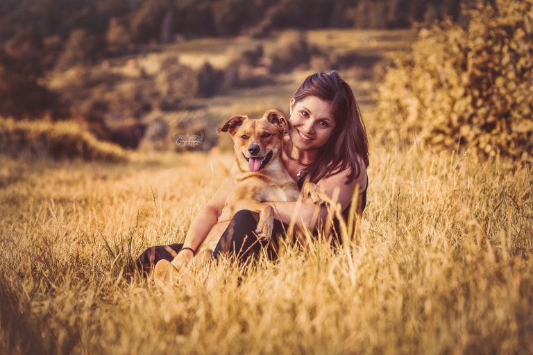 *Maren & Holly* *Maren & Holly*