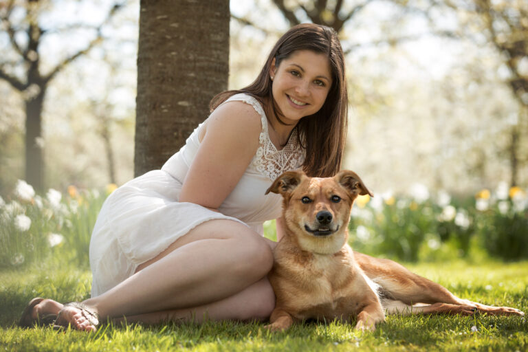 *Maren & Holly* *Maren & Holly*