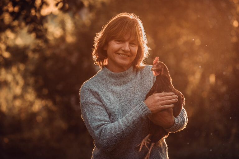 *Christel & Maggie* *Christel & Maggie*