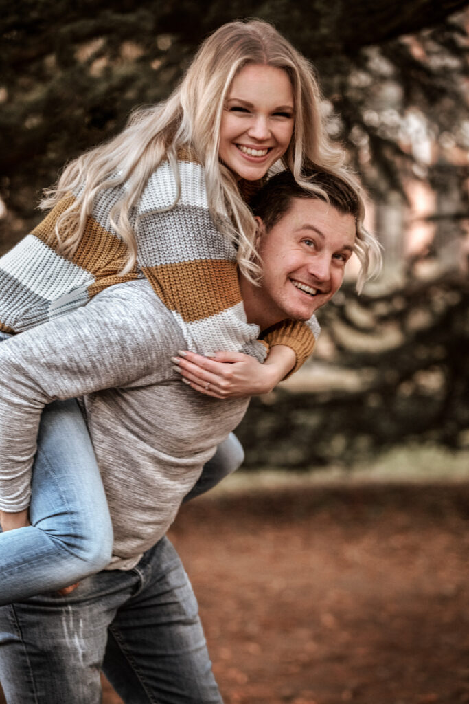 *Raphaela & Daniel* *Raphaela & Daniel*