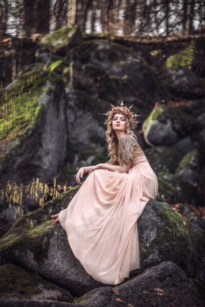 *Stolze Königin* *Stolze Königin*